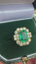Load and play video in Gallery viewer, Emerald &amp; Diamond 18ct Yellow Gold Statement Ring
